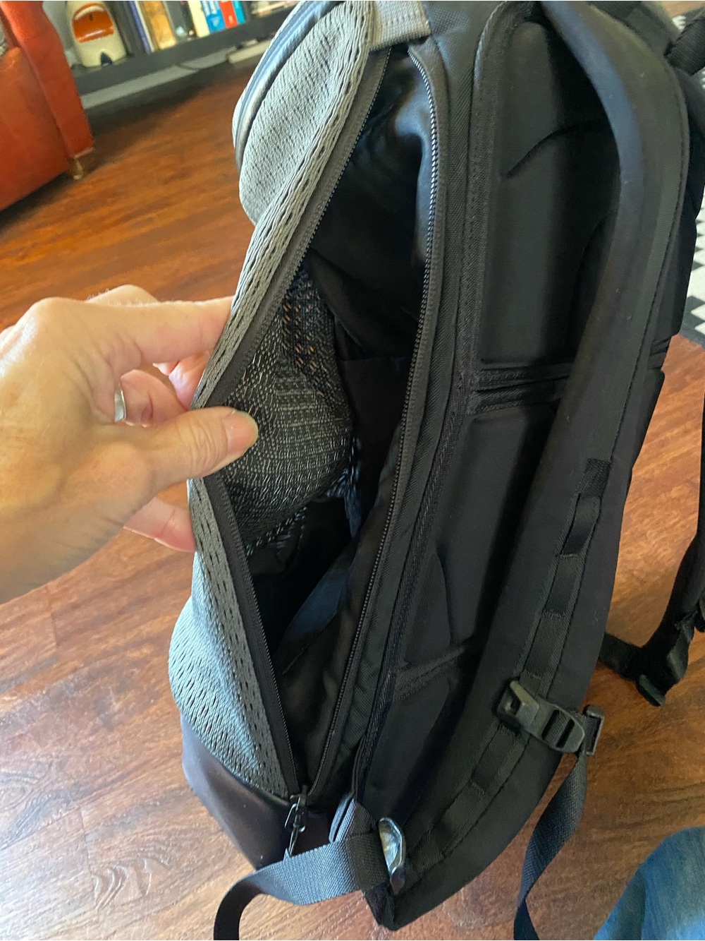 Lululemon Backpack - Picture 9 of 10